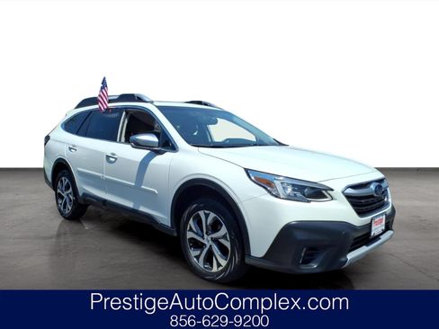 Certified 2022 Subaru Outback Touring AWD/4WD image 1