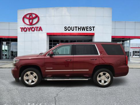 Used 2019 Chevrolet Tahoe LT w/ LT Signature Package AWD/4WD image 3
