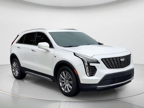 Used 2021 Cadillac XT4 Premium Luxury w/ Driver Awareness Package image 7