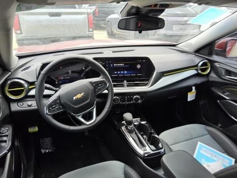 Used 2026 Chevrolet Trax LT w/ Driver Confidence Package FWD image 7