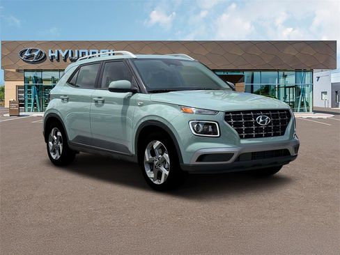 New 2025 Hyundai Venue Limited image 11