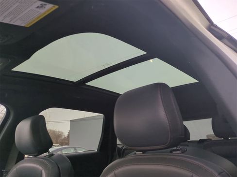 Used 2025 Lincoln Nautilus Reserve w/ Jet Appearance Package image 19