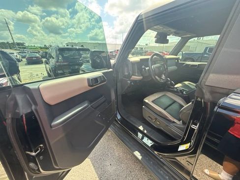 Used 2024 Ford Bronco Wildtrak AWD/4WD image 22