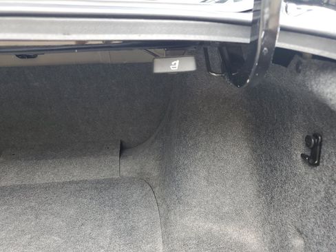 Used 2019 Honda Accord LX image 40