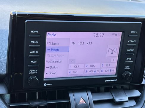 Used 2020 Toyota RAV4 XLE image 19