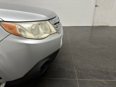 Used 2011 Subaru Forester 2.5X Limited w/ Popular Equipment Group 4B image 2