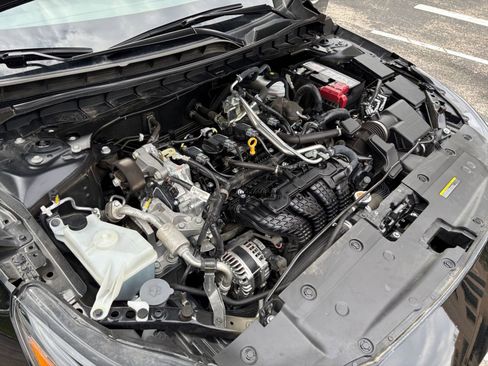 Used 2025 Nissan Altima 2.5 SV FWD image 27