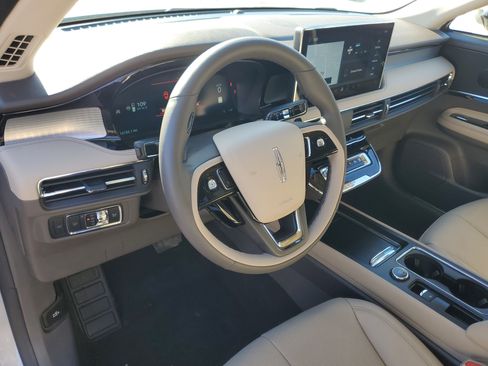 Certified 2024 Lincoln Corsair AWD w/ Equipment Group 101A image 13