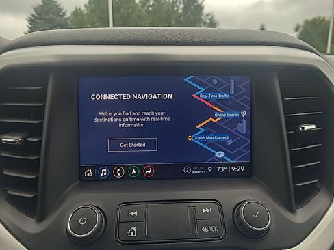 Used 2023 GMC Acadia SLT image 19