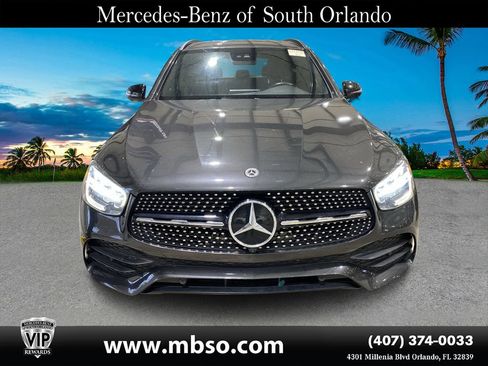 Used 2022 Mercedes-Benz GLC 300 w/ AMG Line image 18