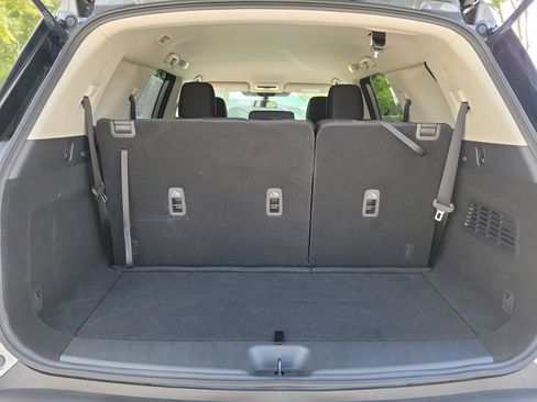 Certified 2025 Nissan Pathfinder S FWD image 12