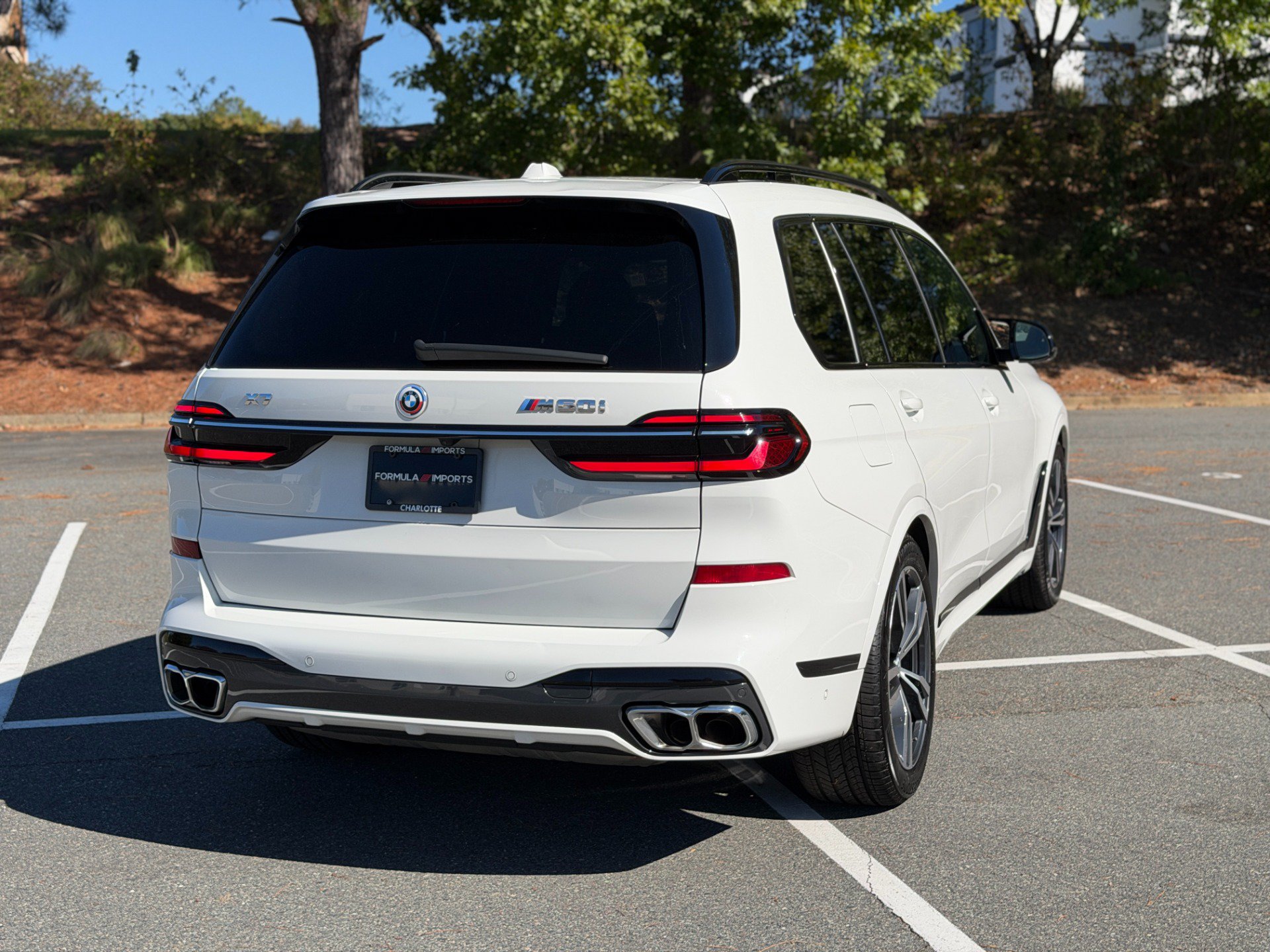 Used 2023 BMW X7 M60i AWD/4WD image 11