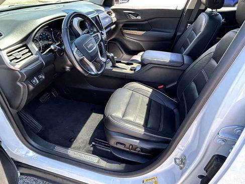 Used 2019 GMC Acadia Denali w/ Technology Package FWD image 11