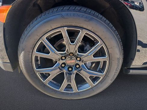 Used 2024 GMC Yukon XL Denali Ultimate w/ LPO, Floor Liner Package AWD/4WD image 29