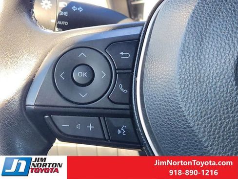 Used 2023 Toyota Corolla SE image 28