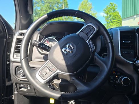 Used 2023 RAM 1500 Big Horn AWD/4WD image 7