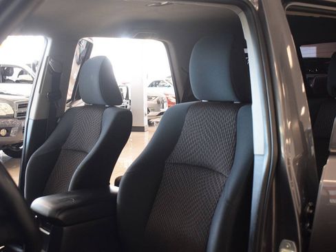Used 2015 Toyota 4Runner Trail AWD/4WD image 58