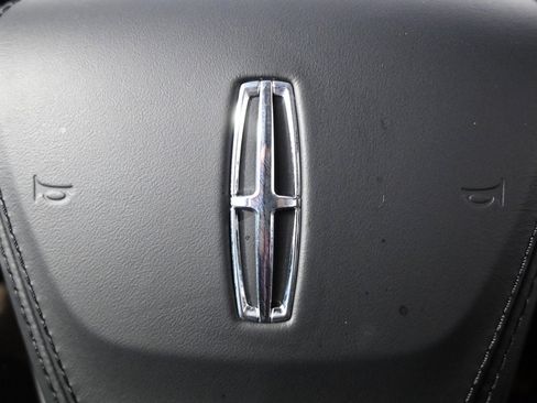 New 2025 Lincoln Aviator AWD w/ Equipment Group 101A image 37