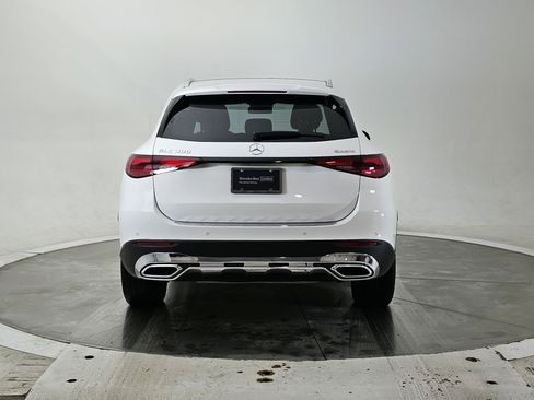 Certified 2025 Mercedes-Benz GLC 300 GLC 300 image 4