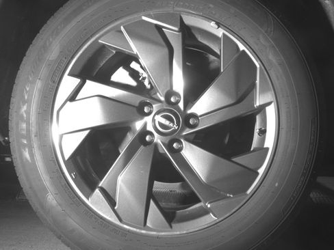 Used 2025 Nissan Rogue SV FWD image 15