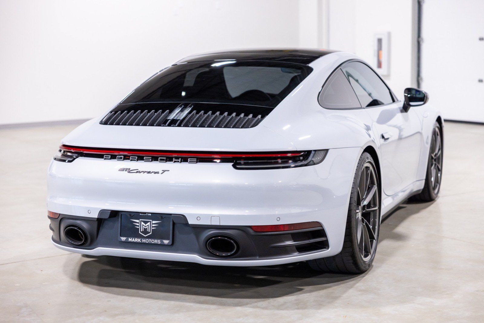 Used 2024 Porsche 911 Carrera T RWD image 9