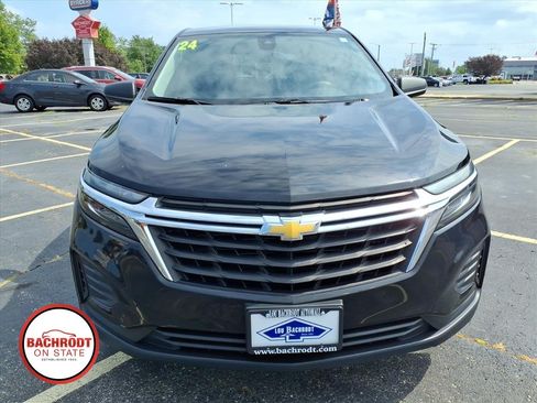 Used 2024 Chevrolet Equinox LS w/ Driver Confidence II Package FWD image 2