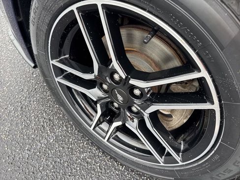 Used 2019 Ford Mustang Premium image 9