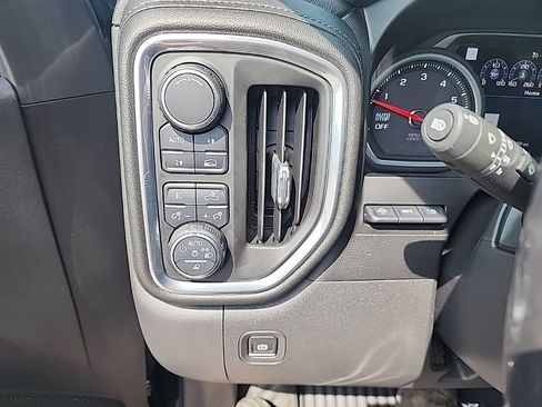 Used 2019 Chevrolet Silverado 1500 LTZ w/ LTZ Premium Package AWD/4WD image 14
