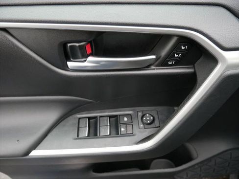 Certified 2023 Toyota RAV4 XLE Premium AWD/4WD image 17