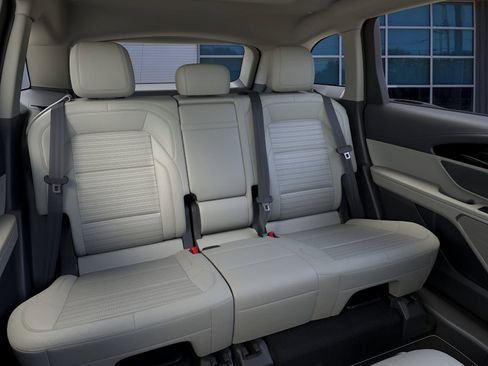 New 2026 Lincoln Nautilus Reserve w/ Jet Appearance Package AWD/4WD image 11