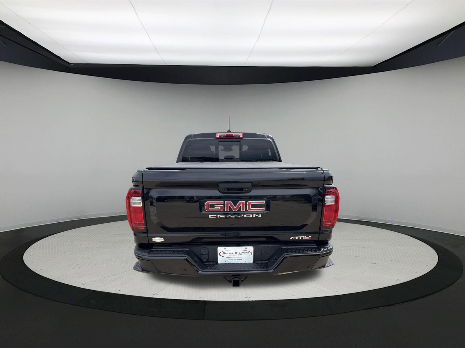 Used 2024 GMC Canyon AT4 AWD/4WD image 6