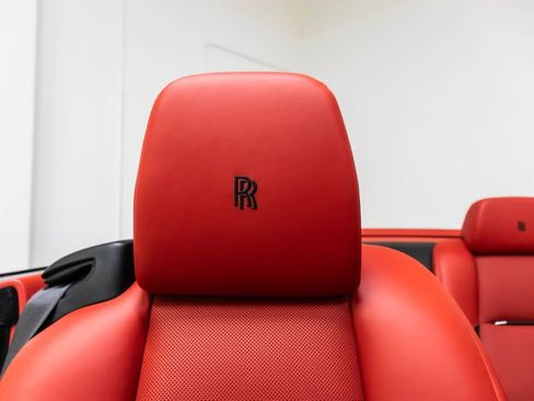 Used 2020 Rolls-Royce Dawn RWD image 54