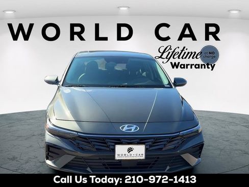 New 2026 Hyundai Elantra Limited FWD image 8