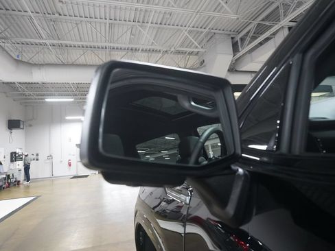 Certified 2025 GMC Sierra 1500 AT4 w/ AT4 Premium Package AWD/4WD image 24