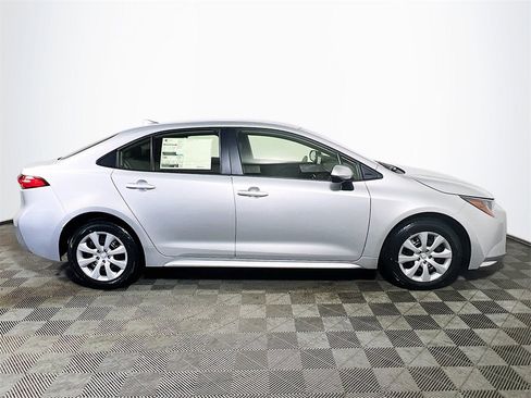 New 2026 Toyota Corolla LE image 9