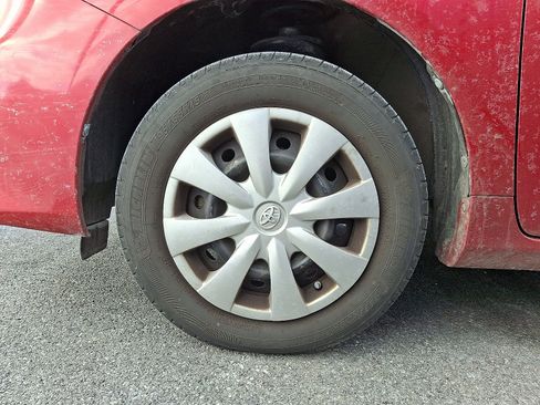 Used 2011 Toyota Corolla LE image 4