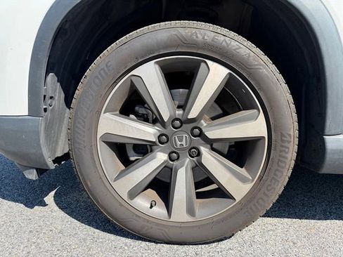 Used 2023 Honda Pilot Touring image 22