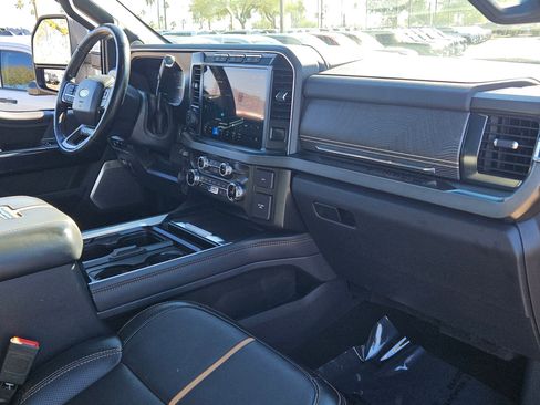 Used 2023 Ford F250 Platinum w/ Tremor Off-Road Package image 28