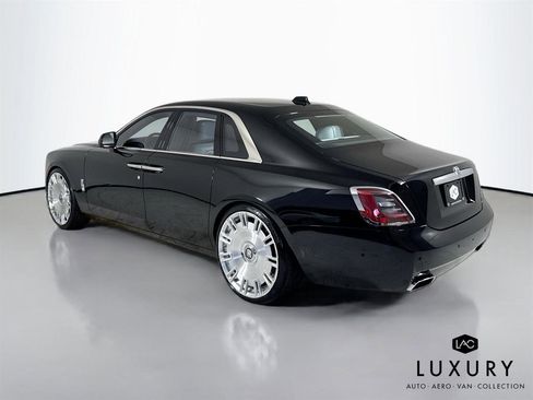 Used 2022 Rolls-Royce Ghost w/ Ghost Package image 8