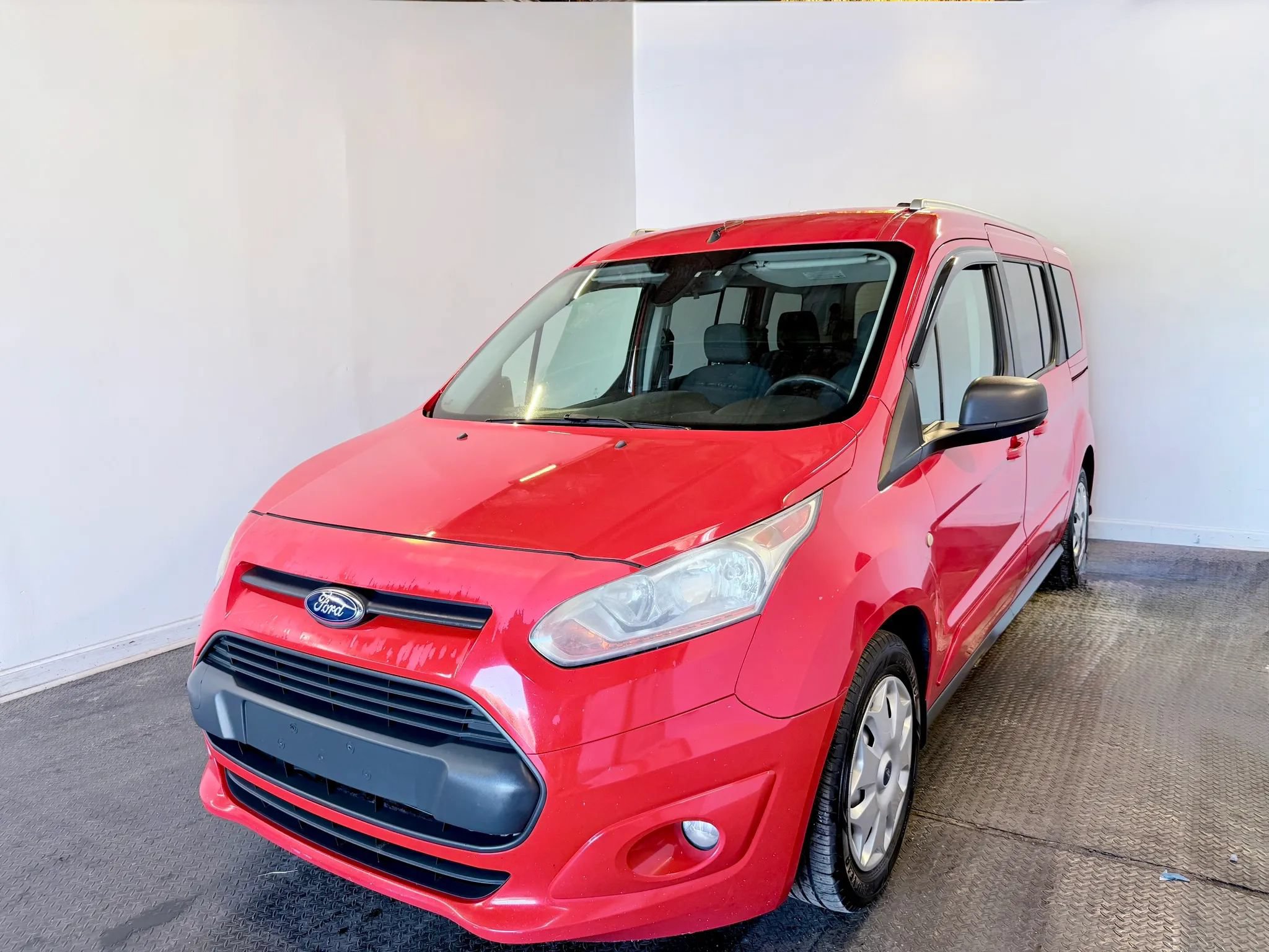 Used 2014 Ford Transit Connect XLT FWD image 2