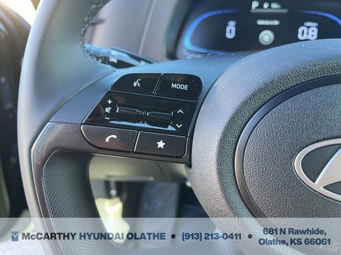 Certified 2025 Hyundai Elantra Sport image 19