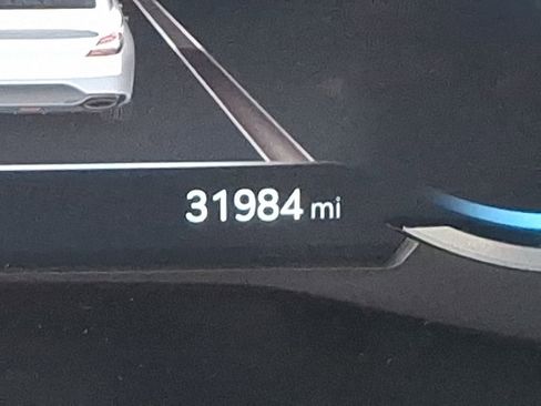 Used 2023 Genesis G70 3.3T image 21