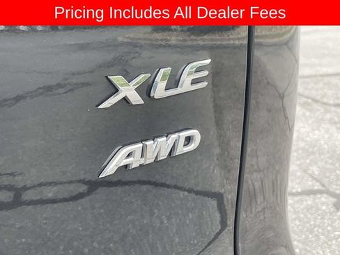 Used 2025 Toyota Corolla Cross XLE AWD/4WD image 12