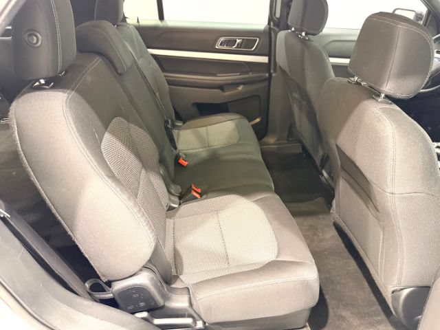 Used 2017 Ford Explorer XLT w/ Equipment Group 201A AWD/4WD image 26