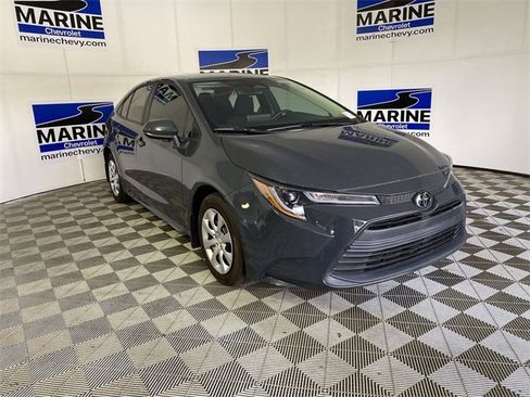 Used 2025 Toyota Corolla LE image 1