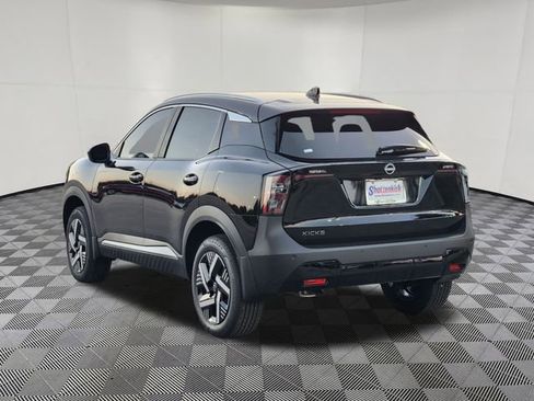 New 2026 Nissan Kicks SV image 4