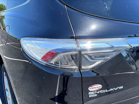 Used 2024 Buick Enclave Avenir w/ Avenir Technology Package AWD/4WD image 32