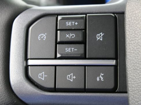 Used 2025 Ford F350 Lariat w/ Black Appearance Package image 65