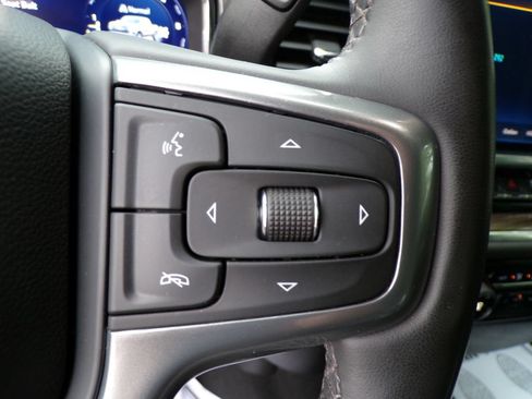 Used 2024 Chevrolet Silverado 1500 LT AWD/4WD image 30
