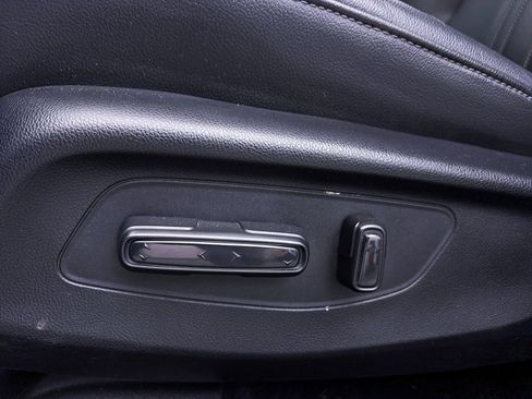 Used 2024 Honda HR-V EX-L image 18